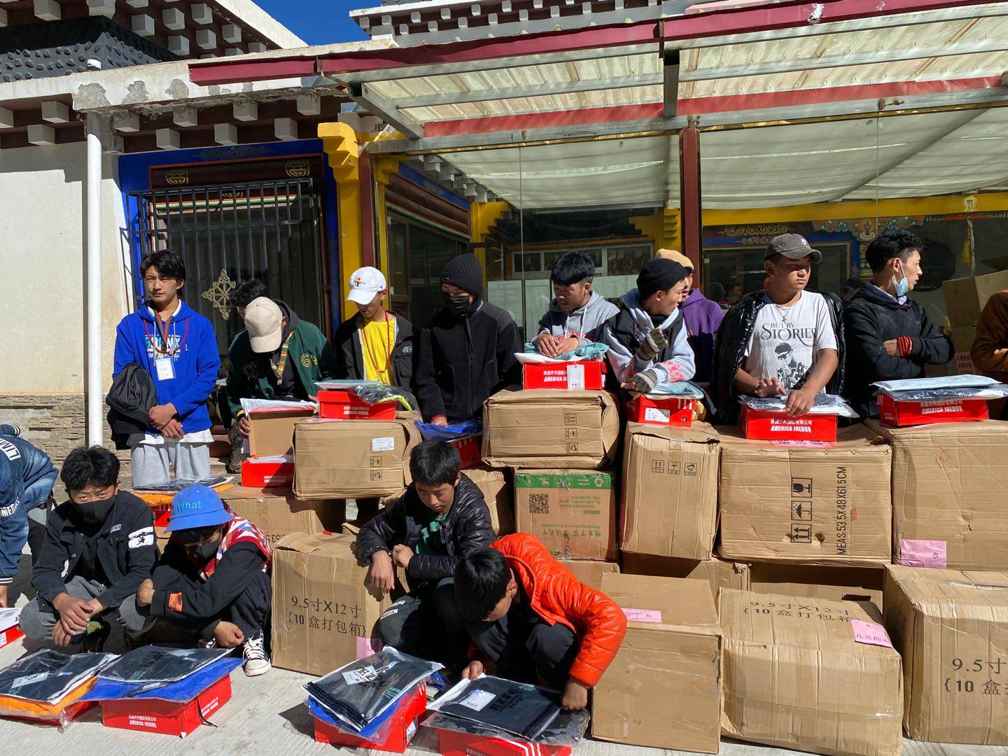 乐竟网页版·官方站线入口-乐竟(中国)公益回顾丨家国同欢月同圆 温暖满载甘孜州(图7)