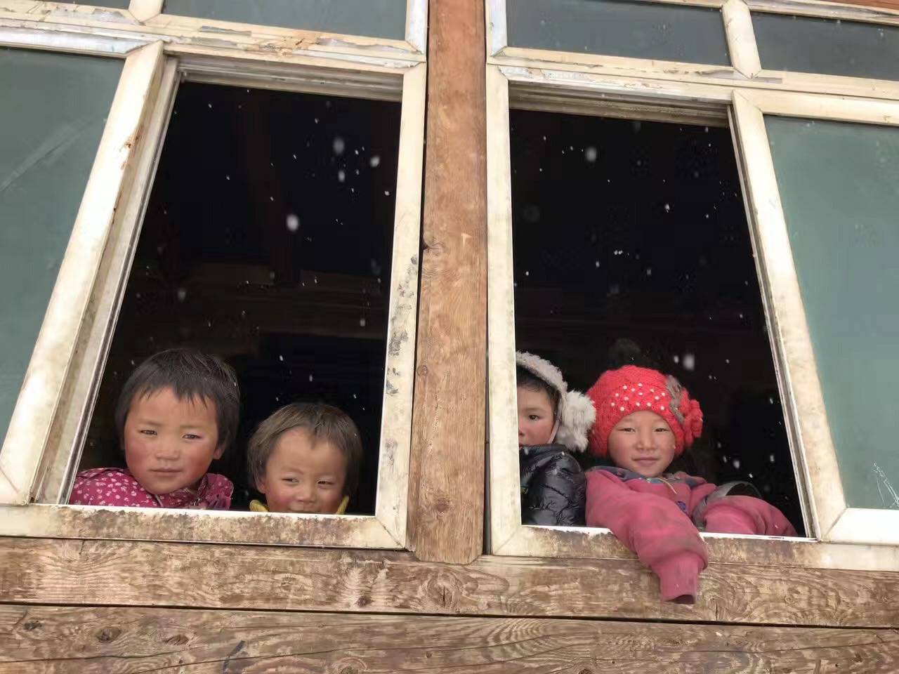 乐竟网页版·官方站线入口-乐竟(中国)公益回顾丨家国同欢月同圆 温暖满载甘孜州(图9)