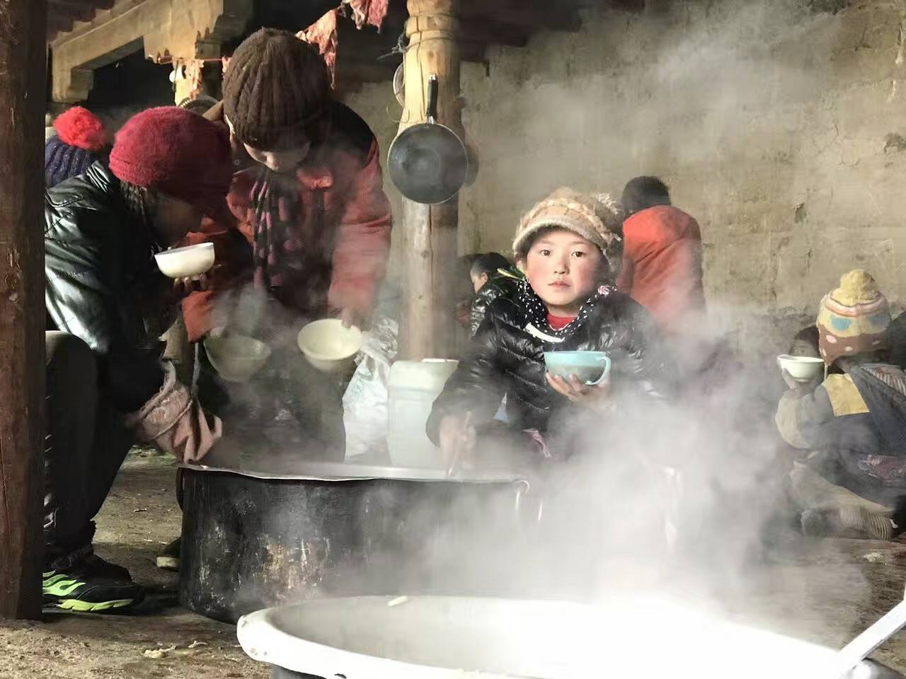 乐竟网页版·官方站线入口-乐竟(中国)公益回顾丨家国同欢月同圆 温暖满载甘孜州(图10)